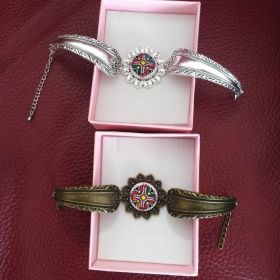 Българска гривна с бродерия