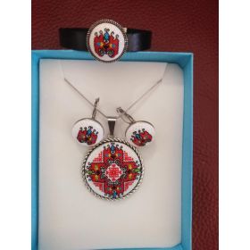 Кръст, комплект ръчно бродирани бижута