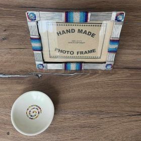 Комплект, рамка за снимки и каменна поставка с мъниста