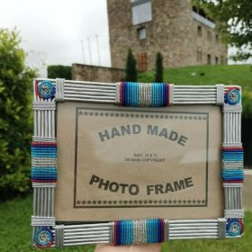 Ръчно изработена рамка с мъниста от масаите в Кения