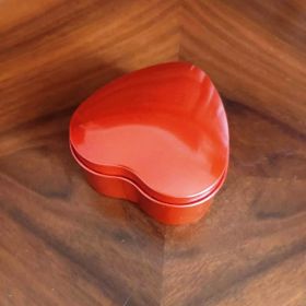 Луксозна метална кутия, сърце