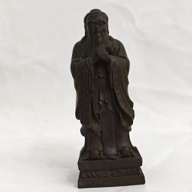 Реплика на скулптура на Конфуций