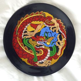 Дракон, рисувана керамика