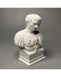 Реплика на бюста на римския император Цезар