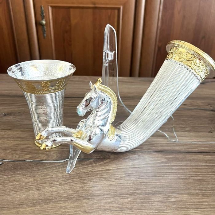 Сребърни реплики на тракийски съкровища