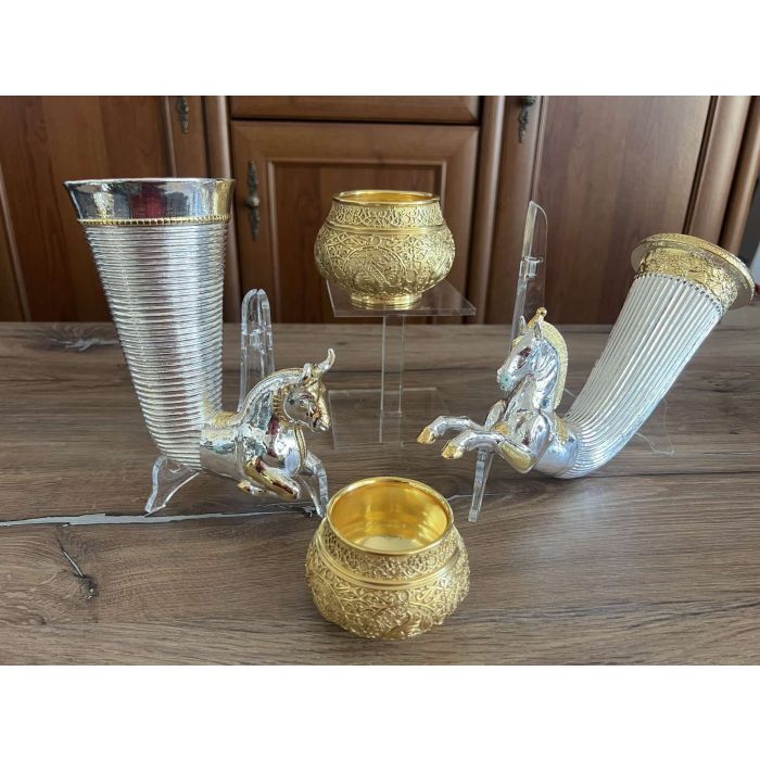 Комплект реплики на  тракийски и български съкровища "Богове и царски наздравици"