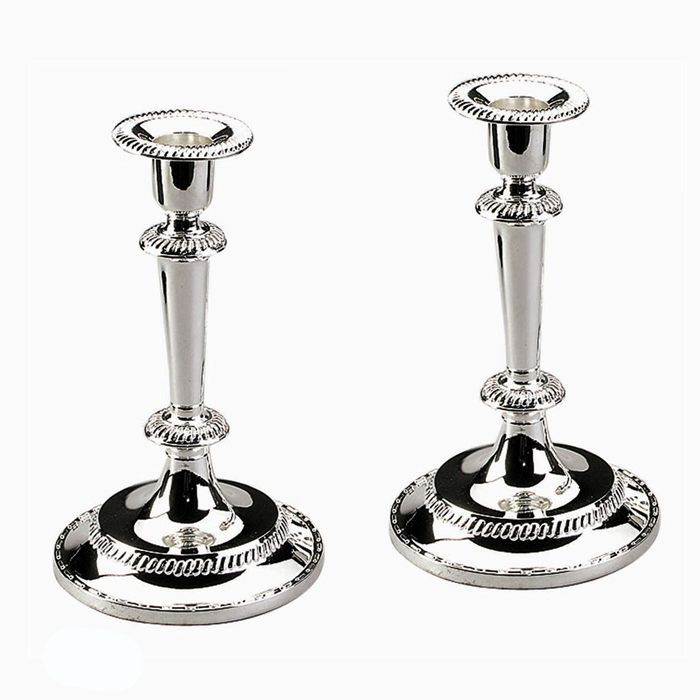 Комплект елегантни свещници