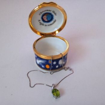 Сребърно колие с естествен скъпоценен камък, перидот, Нежност 8