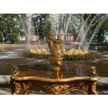 Museum replicas of golden Thracian treasures
