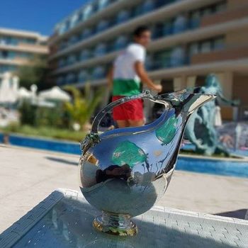 Реплика на аскос от Голяма косматка