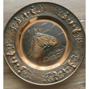 Антикварна чиния от кована мед с глава на кон, подарък за медна сватба