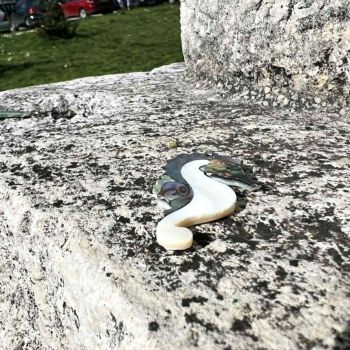 Висулка от естествен седеф, водно конче