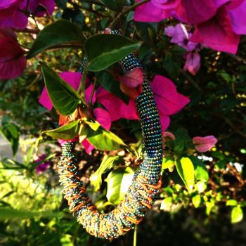 Колие от мъниста, ръчна изработка