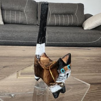 Малка пластика на малтийска котка