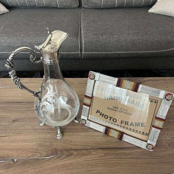 Спомени, луксозен комплект -кристален декантер и рамка за снимка 