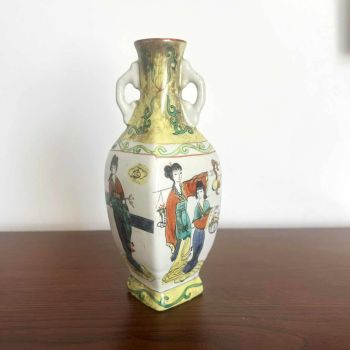 Ръчно рисувана керамична ваза "Нежност"