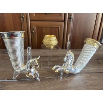 Реплики н тракийски и български съкровища