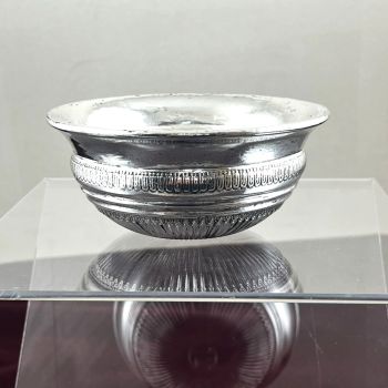 Фиала, реплика на сребърна фиала от тракийско съкровище