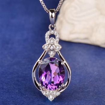 Сребърно колие с аметист