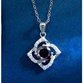 Цветето на живота -Сребърно колие с мойсанит