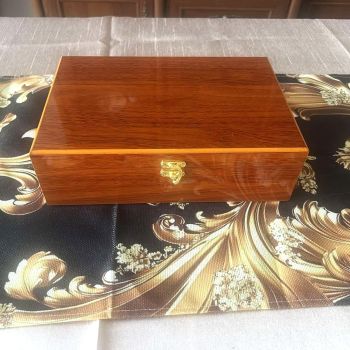 Луксозна дървена кутия