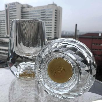 Кристални чаши за бренди със самородно злато, 24 К