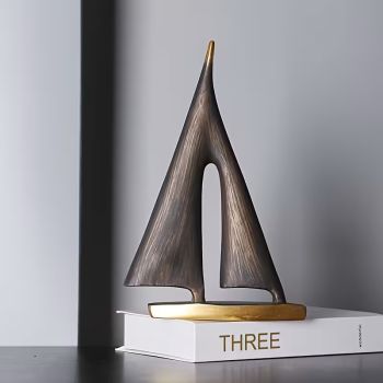 Лодката на мечтите - Малка пластика на платноходка