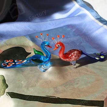 Паун, фигурка от цветно стъкло, тип Мурано