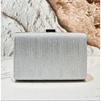 Вечерна сребърна чанта