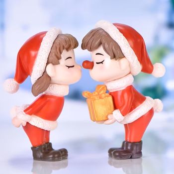 Коледна целувка - керамична фигурка