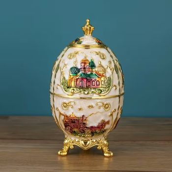 Яйце, тип Фаберже, бяло и златно, с функционално предназначение - поставка за клечки за зъби 