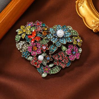 Брошка - Сърце,изпълнено с красиви емоции