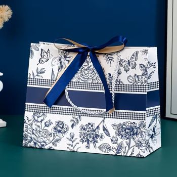 Елегантна подаръчна чанта