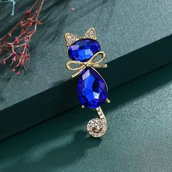 Дамска брошка на елегантна котарана