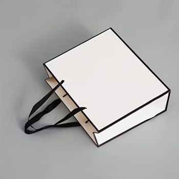 Луксозна бяла подаръчна чанта