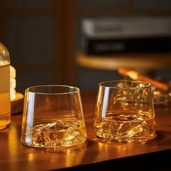 Стил - комплект две луксозни чаши за уиски