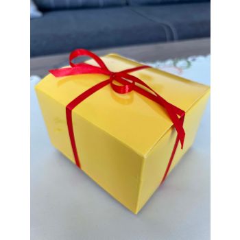 Жълта картонена кутия - луксозна опаковка 