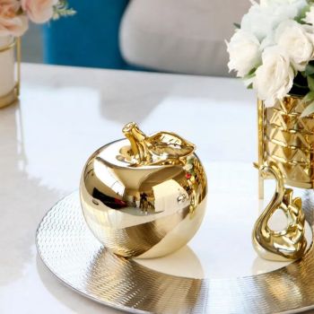 Златната ябълка, малка пластика